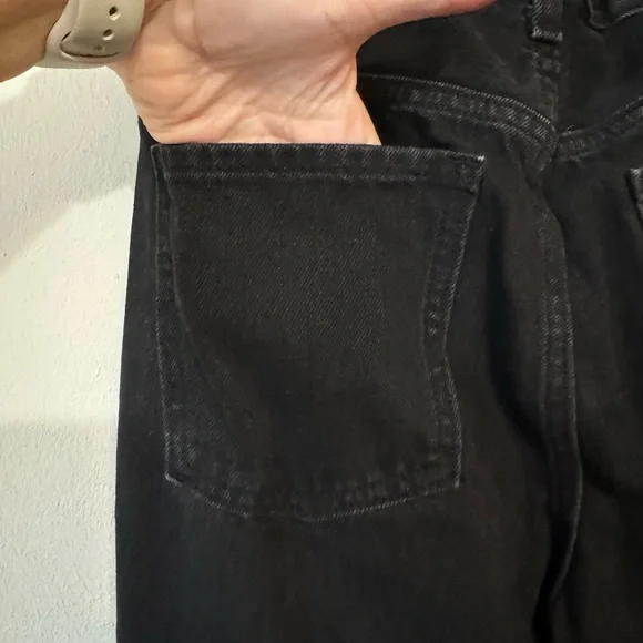 * ❤️OLD NAVY LIGHTLY DISTRESSED  BLACK HIGH-RISE/SLOUCHY STRAIGHT JEANS  6 TALL - Picture 5 of 7